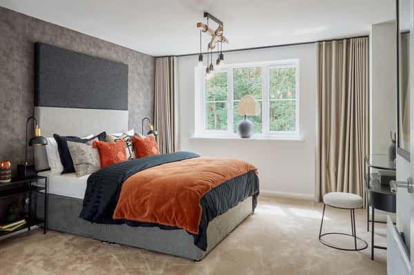 The Crescent - Image 8