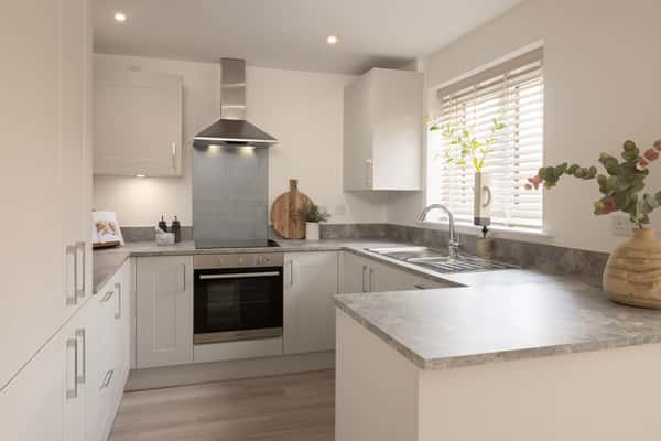 Wivenhoe Gardens - Image 3