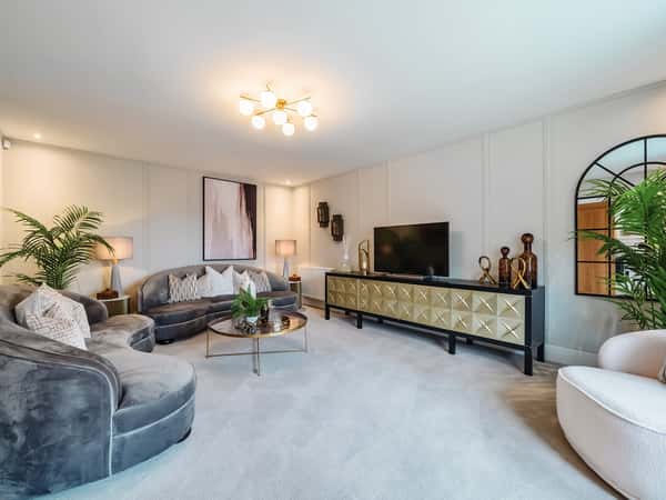 Bramble Green - Image 4