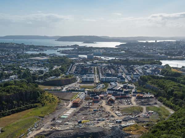 The Avenue - Image 3