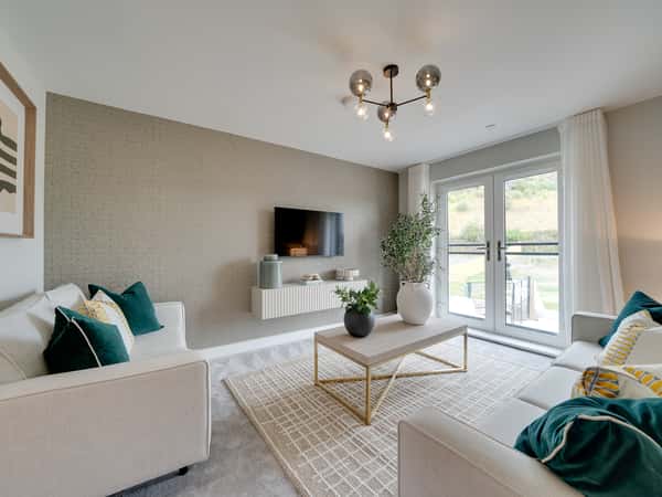 The Avenue - Image 5