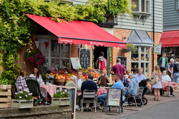 Amber Mews - Image 5