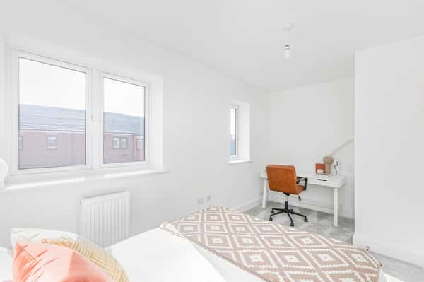 Coopers Hill - Image 5