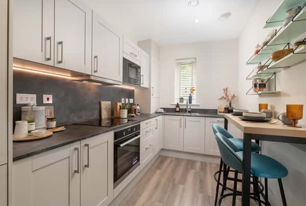 Coopers Hill - Image 6