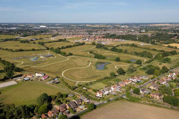 Henley Gate - Image 5