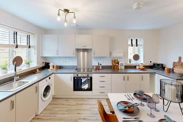 Lyons Edge - Image 6