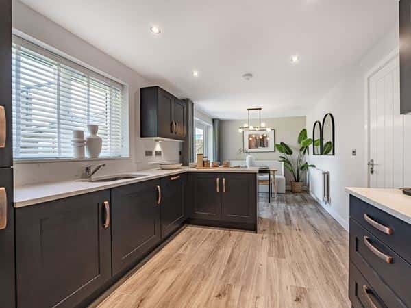 Douglas Gardens - Image 5