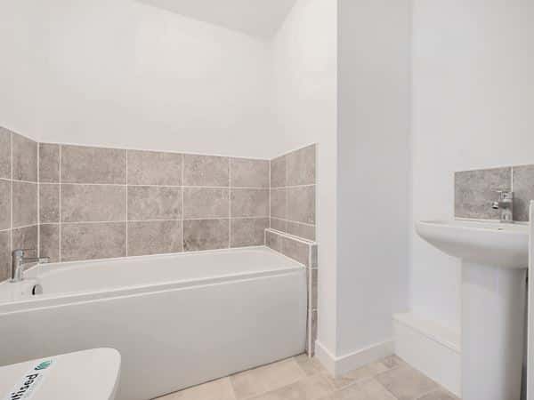 Edinburgh Park - Image 2