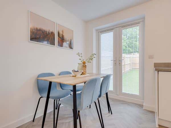 Holly Fields - Image 5