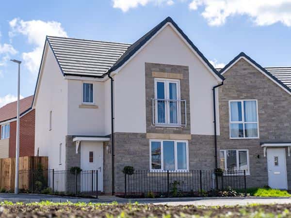 Persimmon @ Haywood Village - Image 8