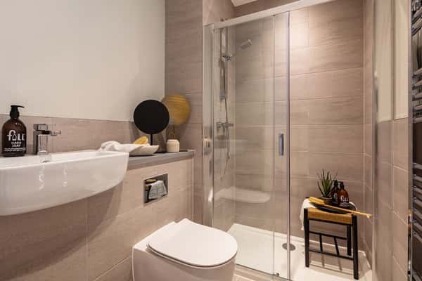 Coronation Square - Image 14