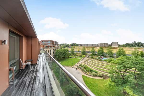 New Burghley House, Mill Hill East - Image 2