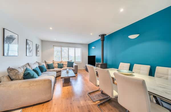 Woodville Road, Barnet - Image 16