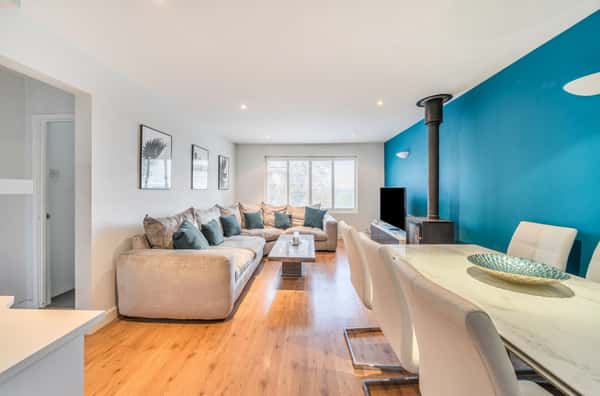 Woodville Road, Barnet - Image 17