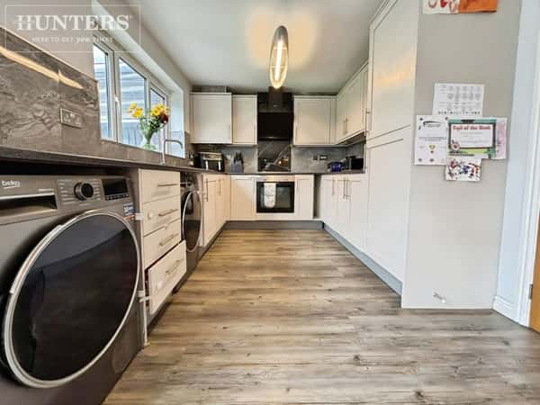 Old Royston Avenue, Barnsley - Image 5