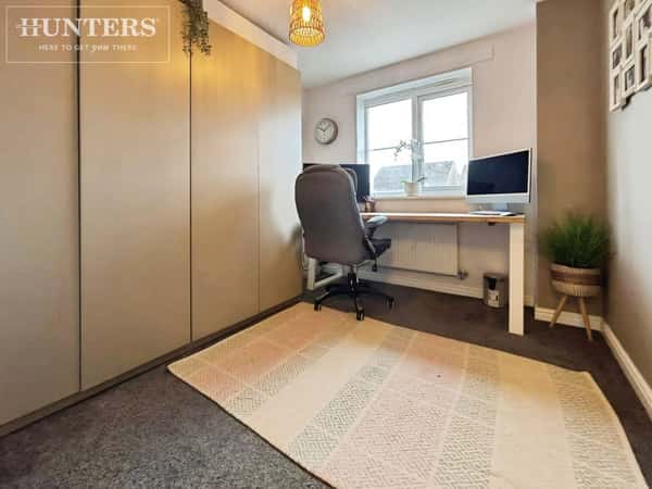 Old Royston Avenue, Barnsley - Image 11