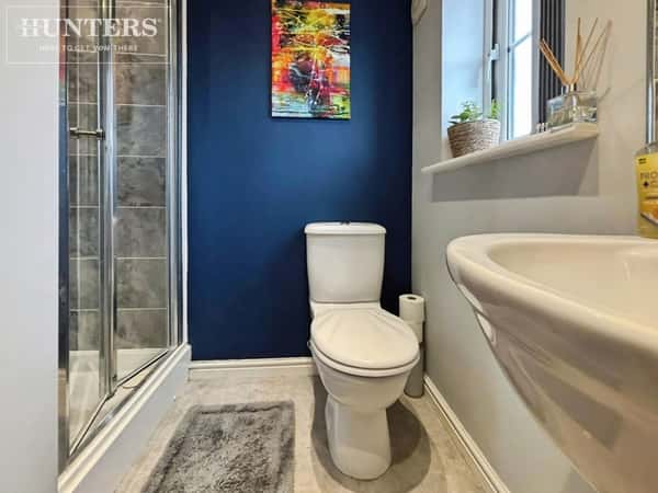 Old Royston Avenue, Barnsley - Image 18