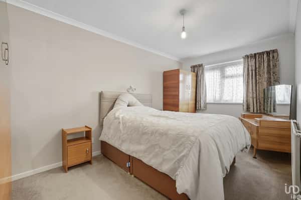 Piercys, Basildon - Image 14