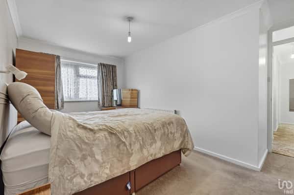 Piercys, Basildon - Image 15