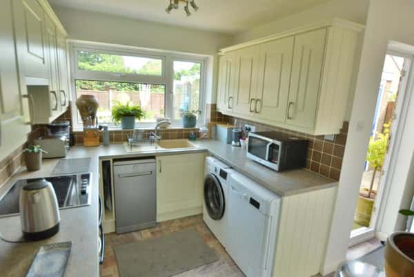 Cockerell Close, Wimborne - Image 3