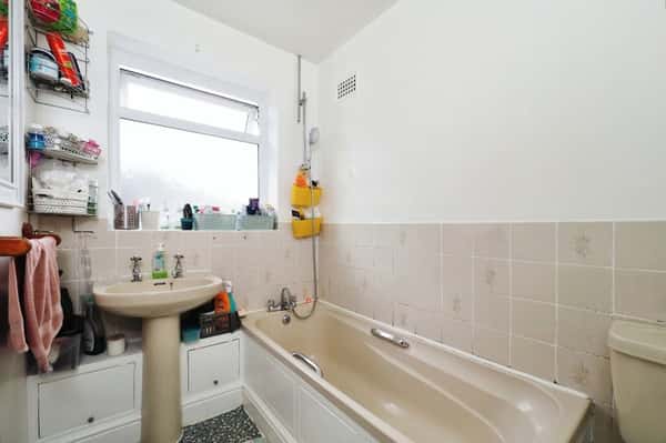 Salisbury Street, Nottingham - Image 13