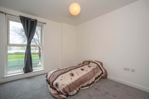 Erith High Street, Erith - Image 11