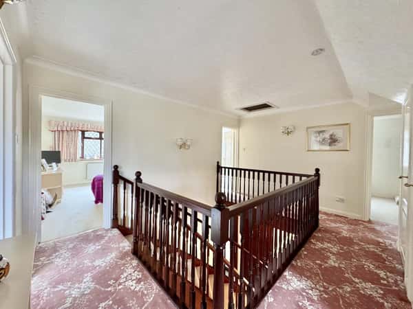 Ross Glades, Bournemouth - Image 9