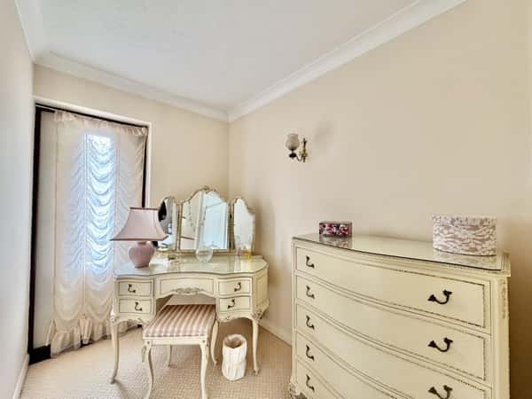 Ross Glades, Bournemouth - Image 11