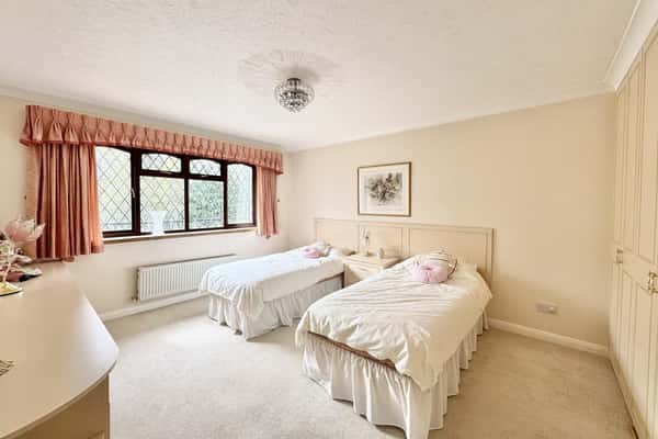 Ross Glades, Bournemouth - Image 15