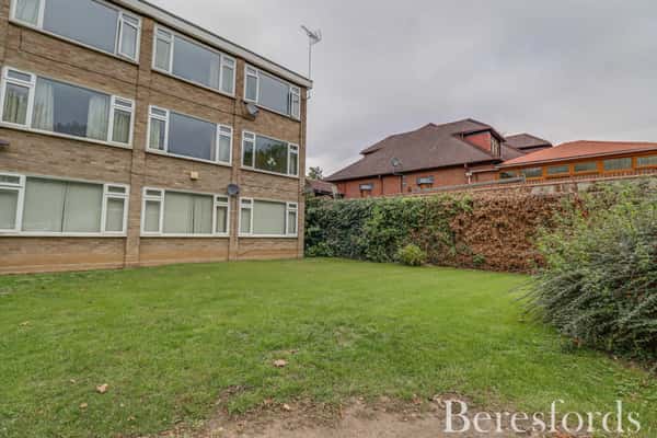 London Road, Brentwood - Image 11