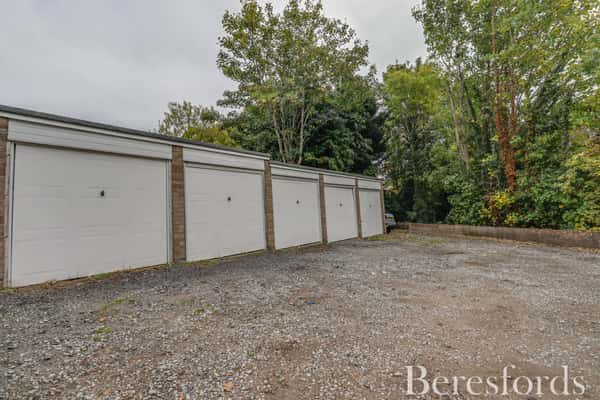 London Road, Brentwood - Image 12