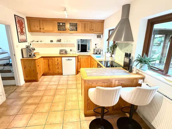 Huttles Green, Royston - Image 7