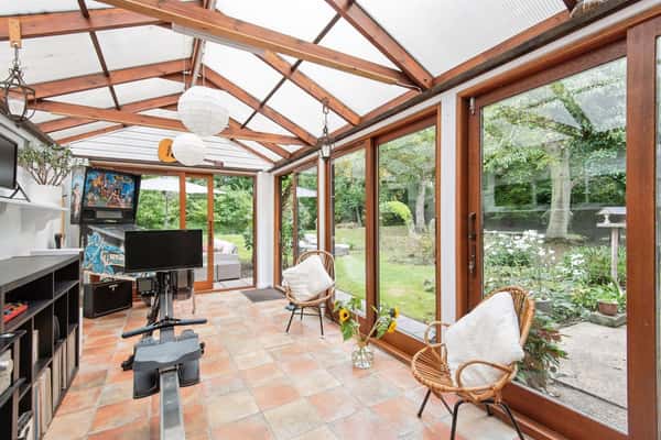 Huttles Green, Royston - Image 10