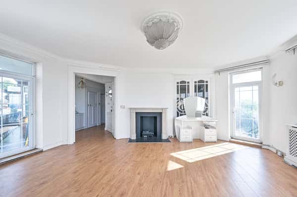 Palace Court, Hampstead - Image 10