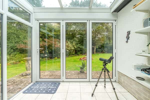 Park Homer Drive, Colehill - Image 11