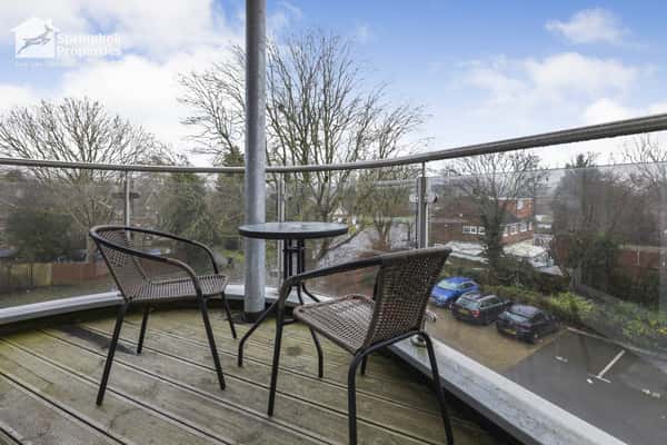 Bloomery House, Crawley - Image 13