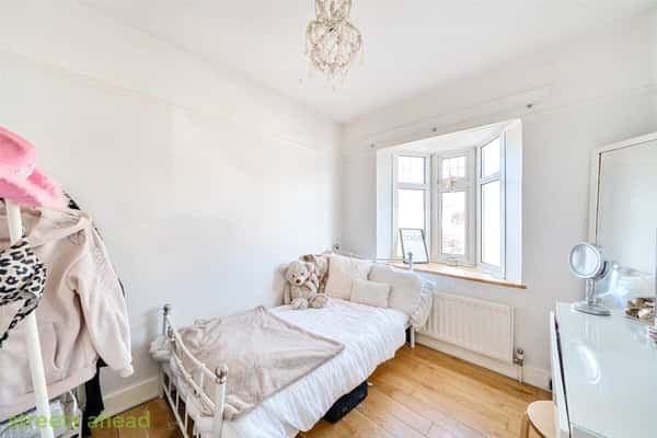 Fairlands Avenue, Thornton Heath - Image 3