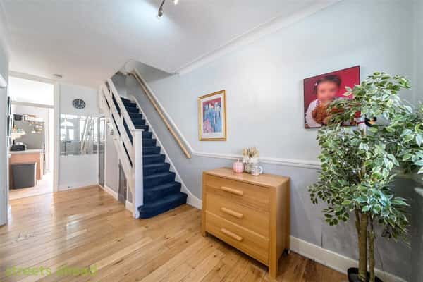 Fairlands Avenue, Thornton Heath - Image 11