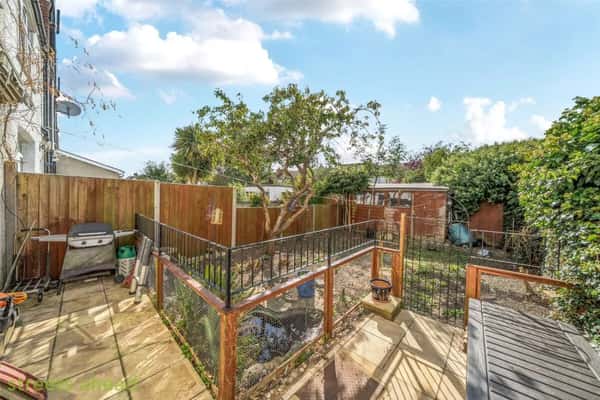 Fairlands Avenue, Thornton Heath - Image 13