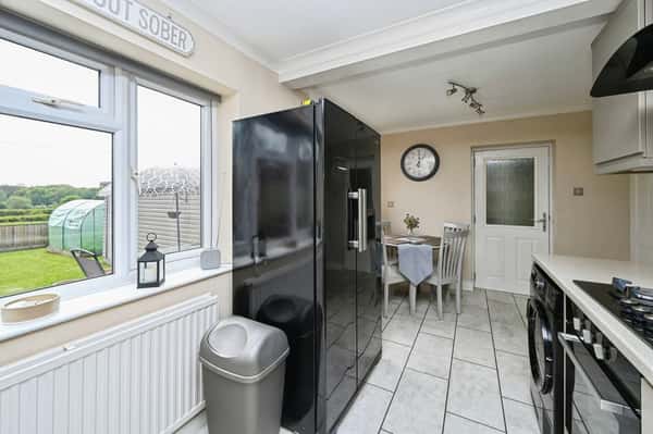 Parks Avenue, South Wingfield - Image 4