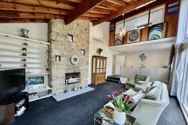 Chapel Rise, Avon Castle, Ringwood - Image 14