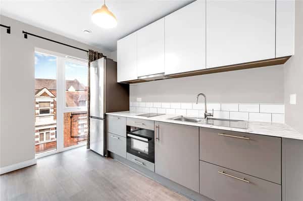 Hawkins House, Ealing - Image 5