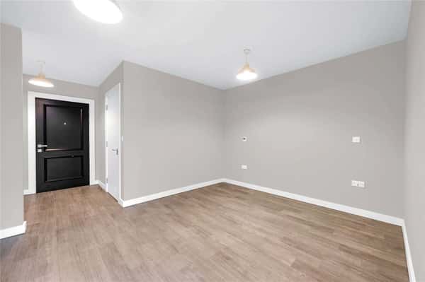 Hawkins House, Ealing - Image 8