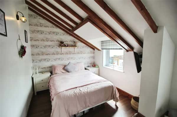 South Road, High Green - Image 8