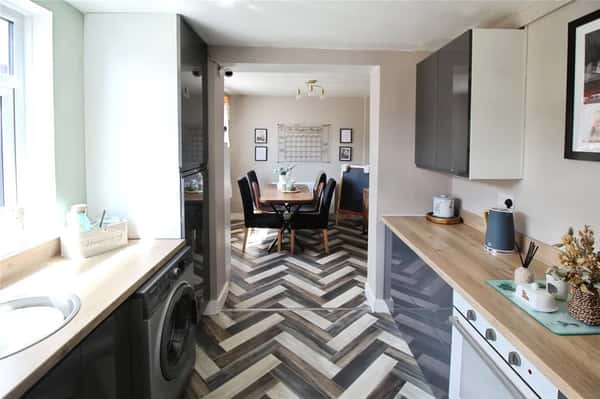 South Road, High Green - Image 17