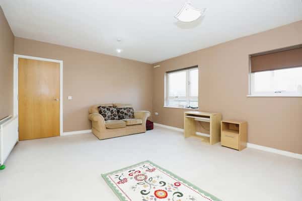 West Cotton Close, Northampton - Image 5