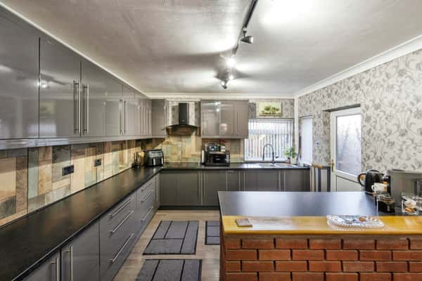 Hook Road, Goole - Image 8