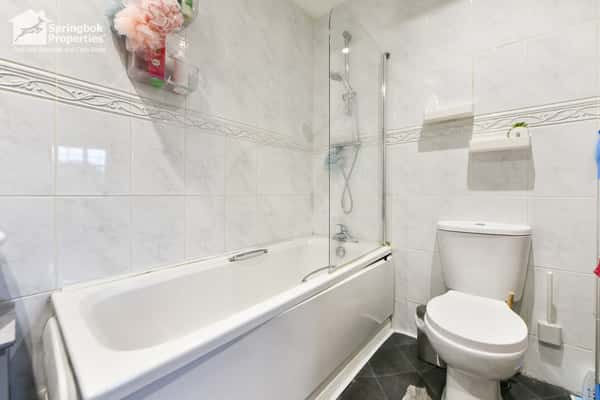 Windsor Court, Manchester - Image 6