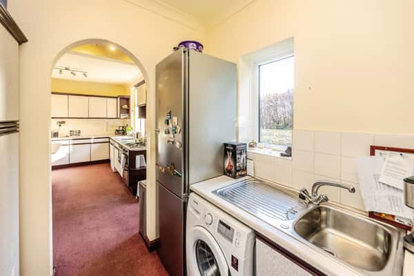 Rochdale Road, Halifax - Image 9