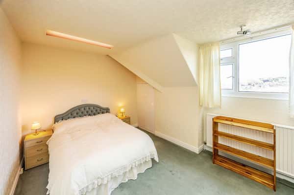 Rochdale Road, Halifax - Image 15